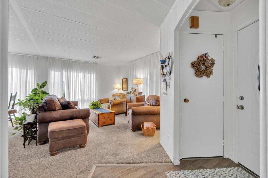 Bayview Heights (570) - Residential