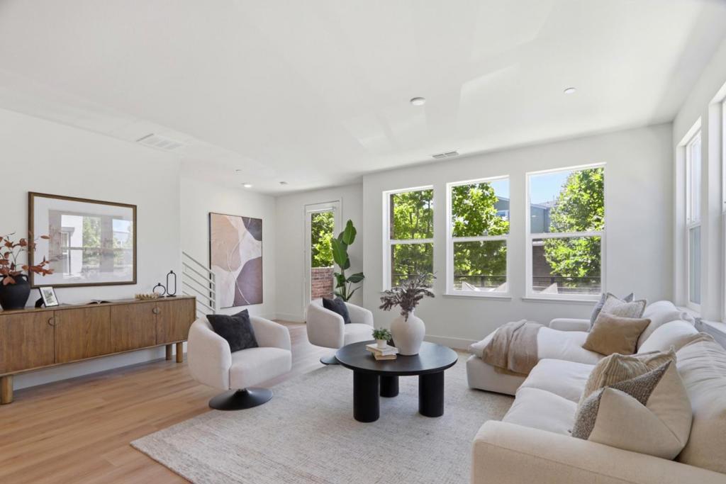 552 Galt Terrace