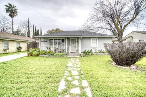 Photo of 218 218 Birch St St, Brentwood, CA 94513 (MLS # 41123769)