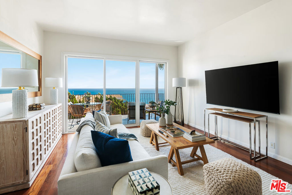 18111 Coastline Drive 1