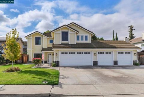 Photo of 1541 Larkspur Ct Ct, Oakley, CA 94561 (MLS # 41112256) Photo of 1541 Larkspur Ct Ct, Oakley, CA 94561 (MLS # 41112256)
