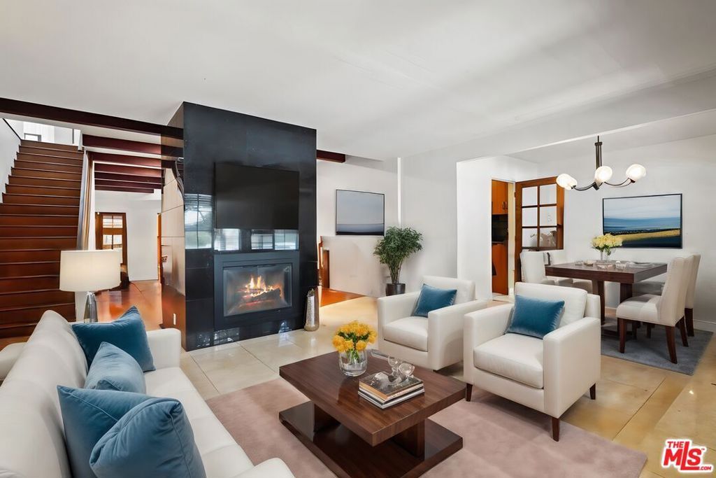 Photo of 2477 Coolidge Avenue, Los Angeles, CA 90064 (MLS # 26639275)