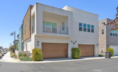Photo of 352 Merit, Irvine, CA 92618 (MLS # OC25173814) Photo of 352 Merit, Irvine, CA 92618 (MLS # OC25173814)