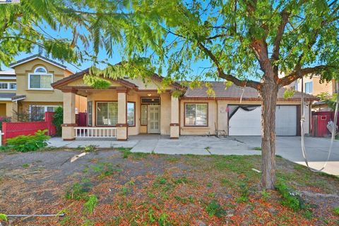 Photo of 14539 Cedar Valley Dr Dr, Lathrop, CA 95330 (MLS # 41114868)