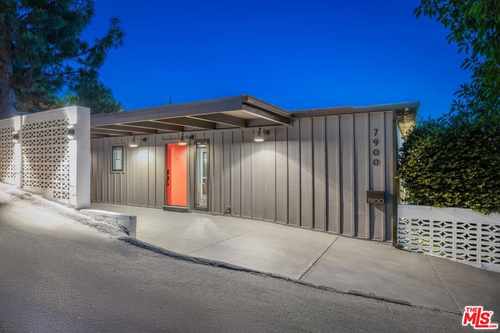 7900 Willow Glen Road, Los Angeles CA 90046