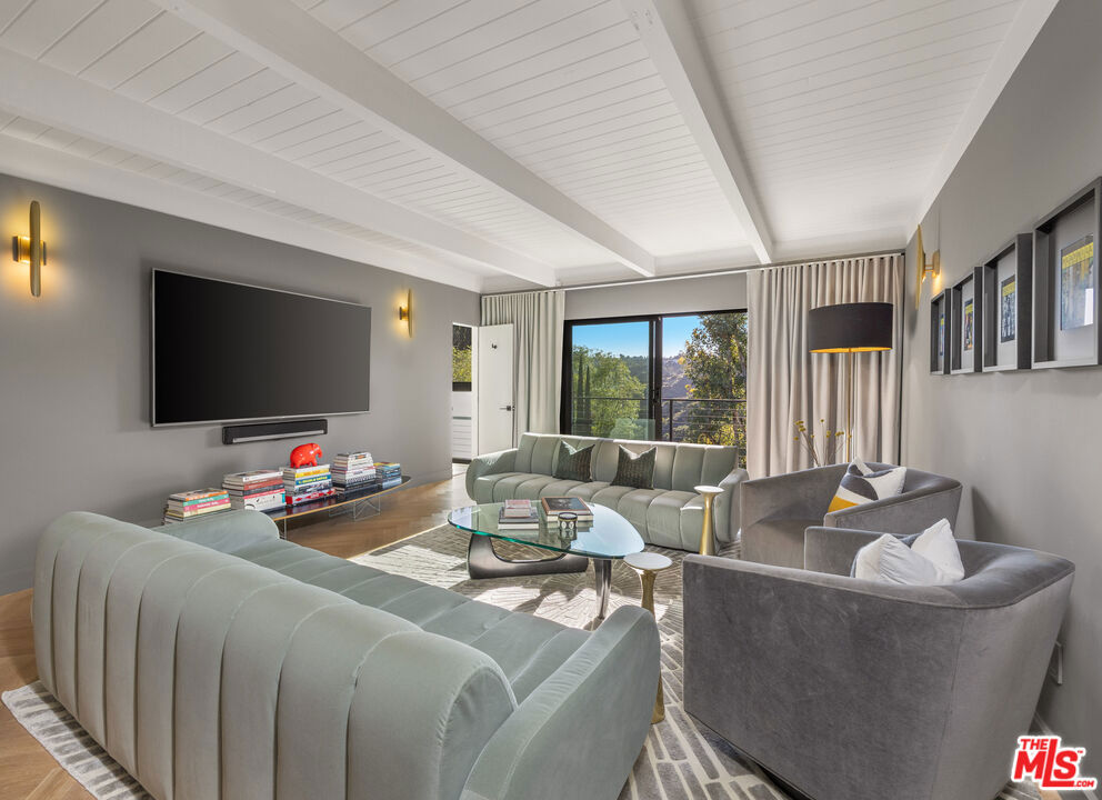 7900 Willow Glen Road