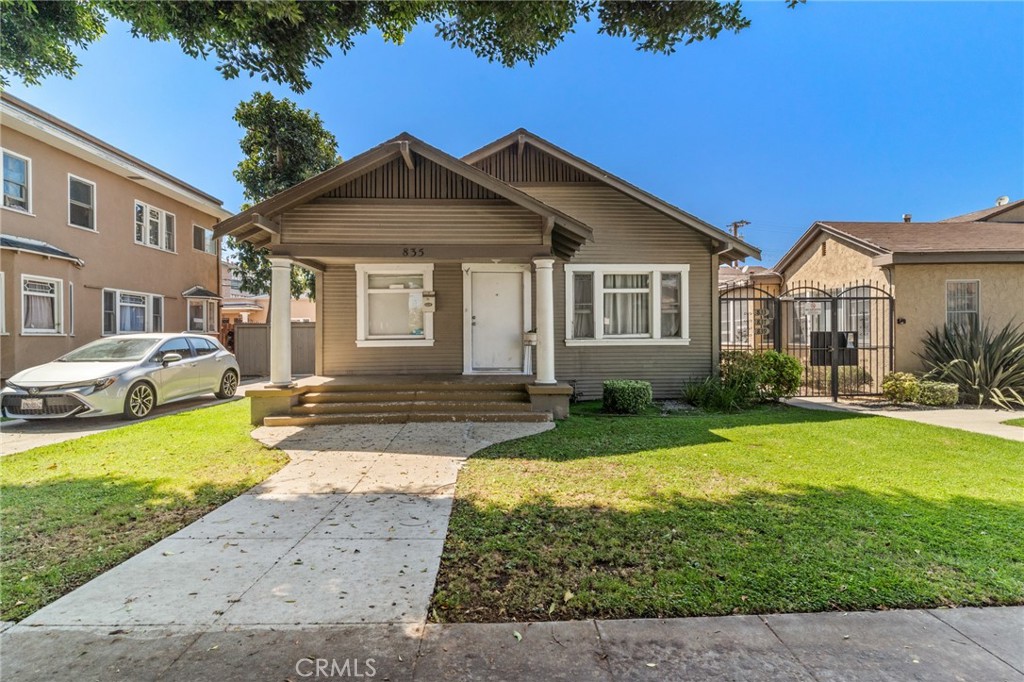 833 Cherry Avenue