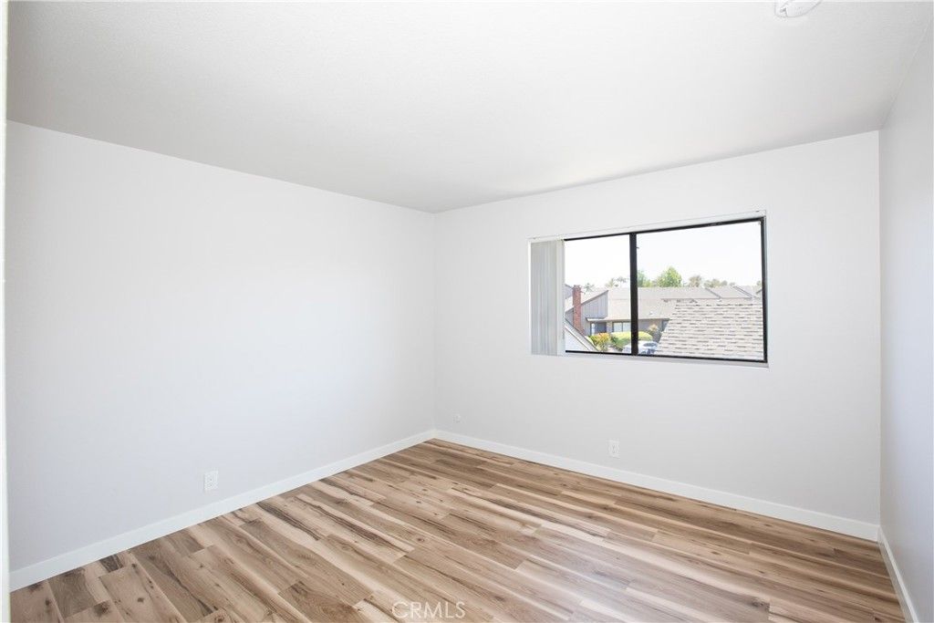 listing image 130723318798980933035