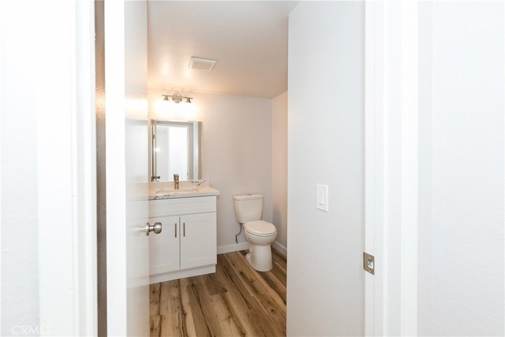 listing image 130725511099729485224