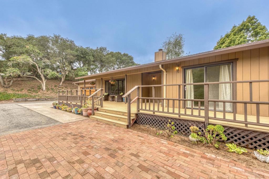 19602 Brentwood Court