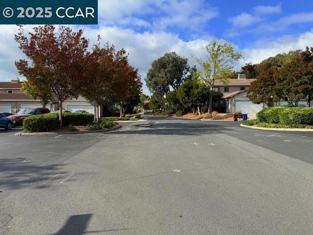 COUNTRY RUN - Residential