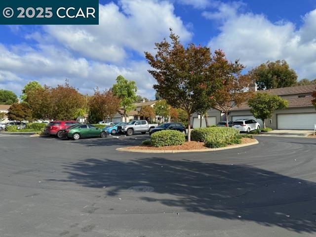 COUNTRY RUN - Residential