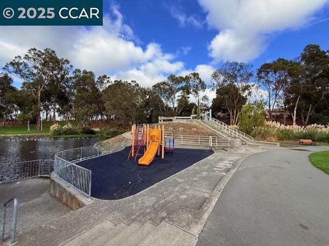 COUNTRY RUN - Residential