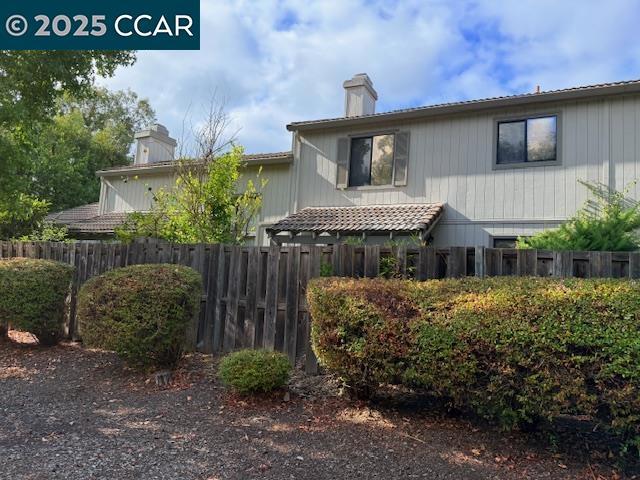 COUNTRY RUN - Residential