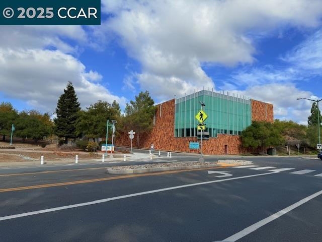 COUNTRY RUN - Residential