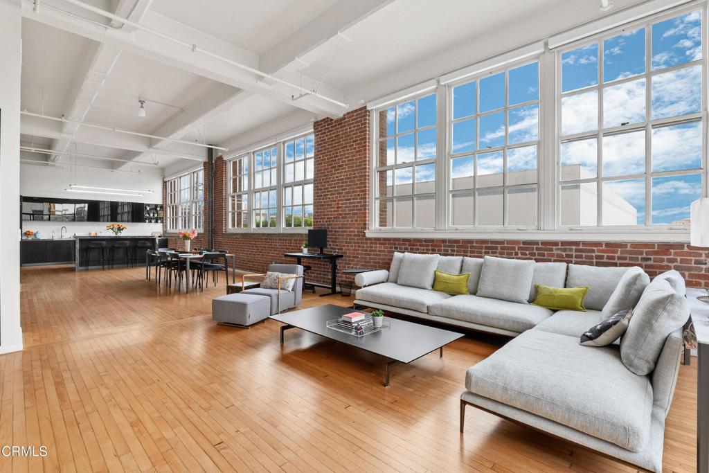 1850 Industrial Street 211