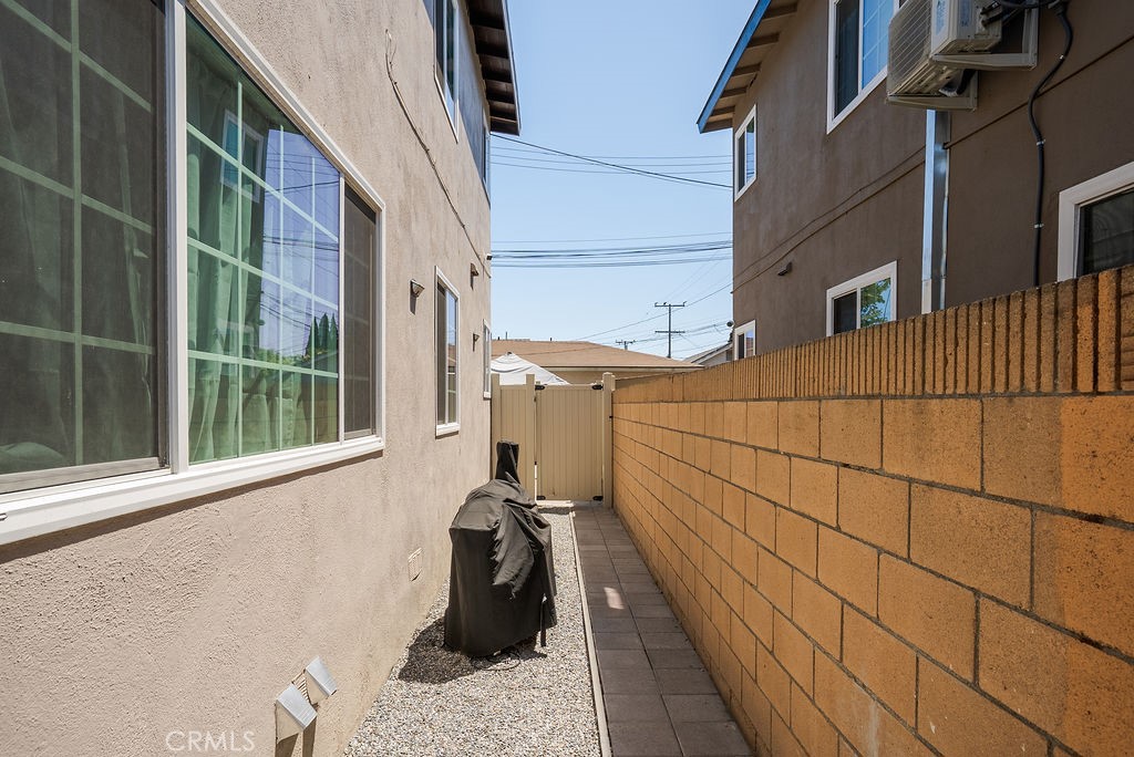 158 W Del Amo Boulevard