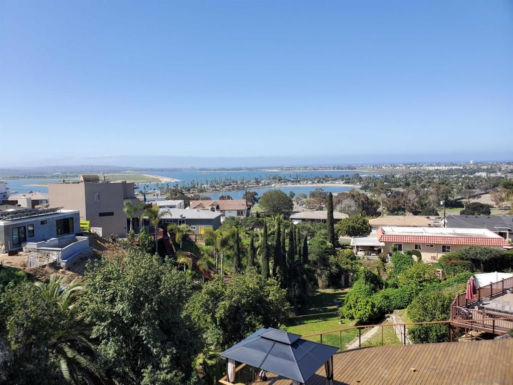 listing image 130723748222881092817