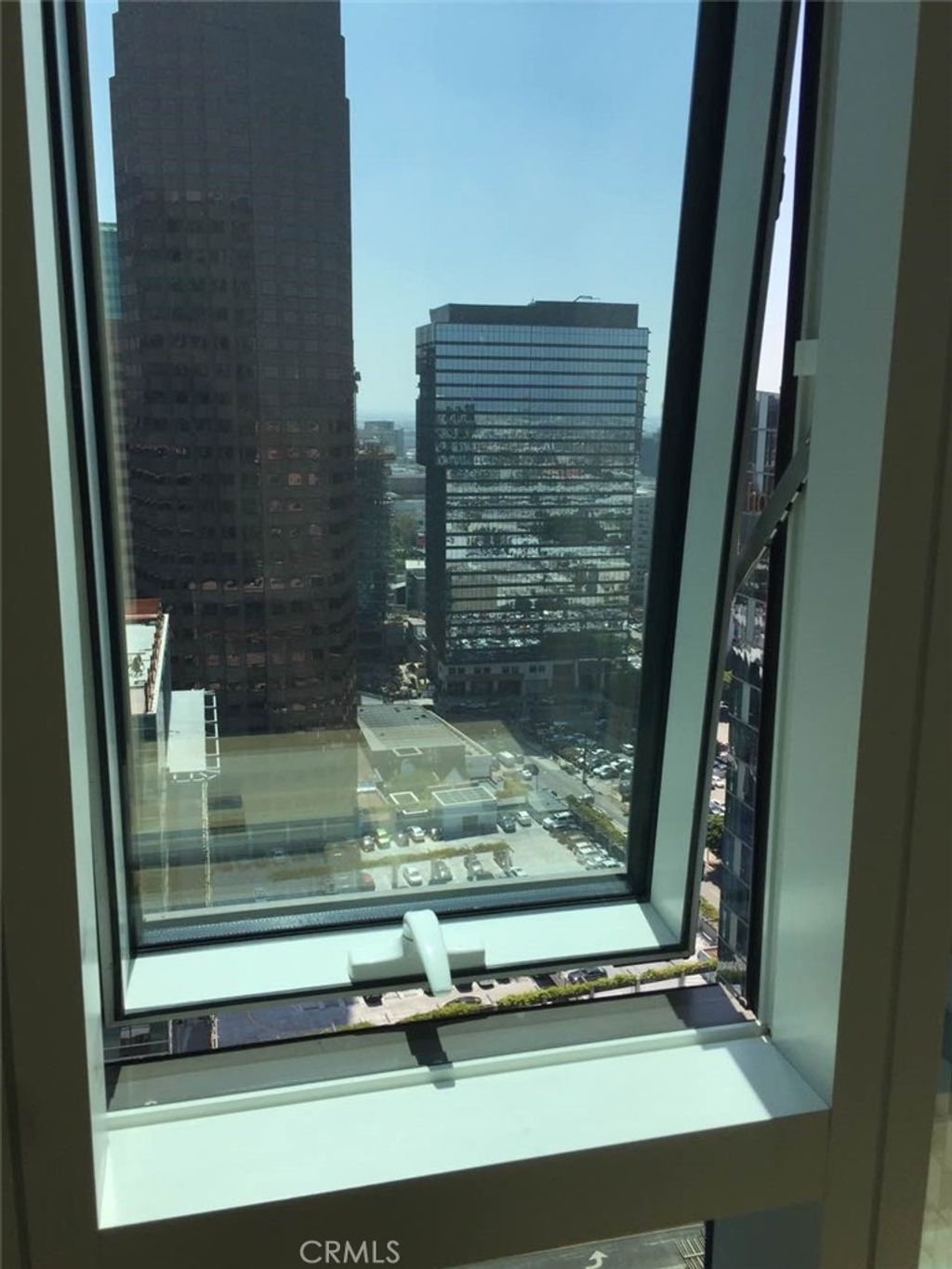 Photo of 889 Francisco St #2507, Los Angeles, CA 90017 (MLS # AR26032546)