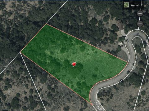 Photo of 25201 Paramount Drive Dr, Tehachapi, CA 93561 (MLS # SR25274866)