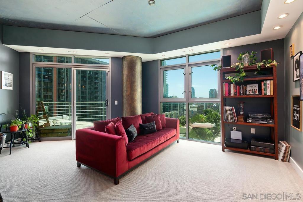 801 Ash st 303