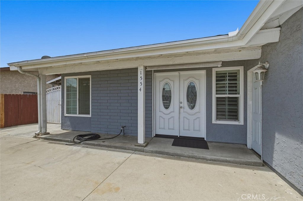 1554 S Cypress