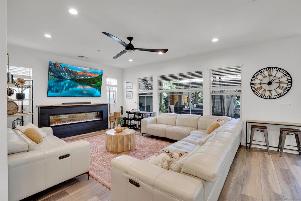 1246 Camino Prado