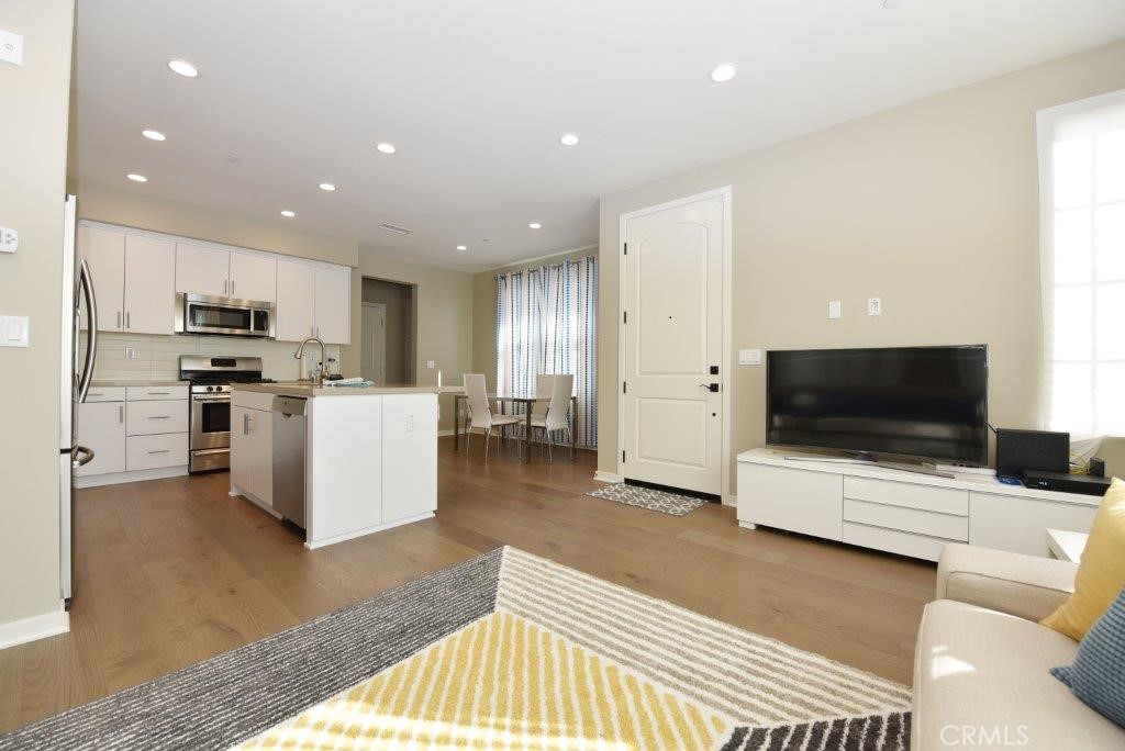 338 Floral View