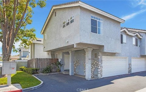 8689 Moody Cypress CA 90630