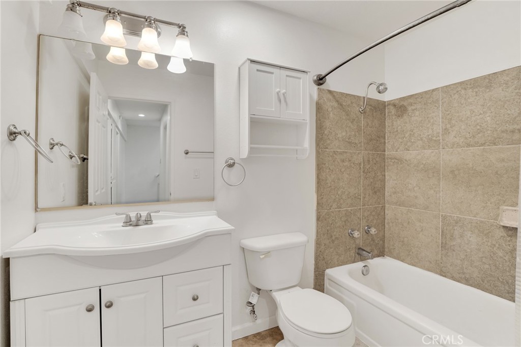 Chateau Park Townhomes (812) - Residential