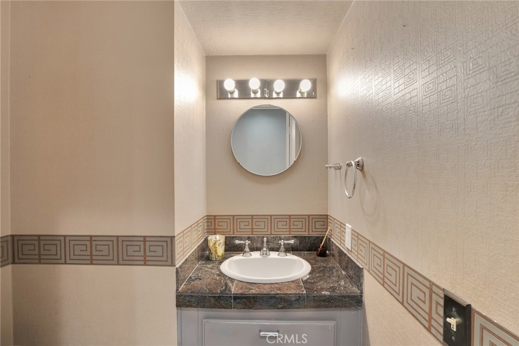 Chateau Park Townhomes (812) - Residential