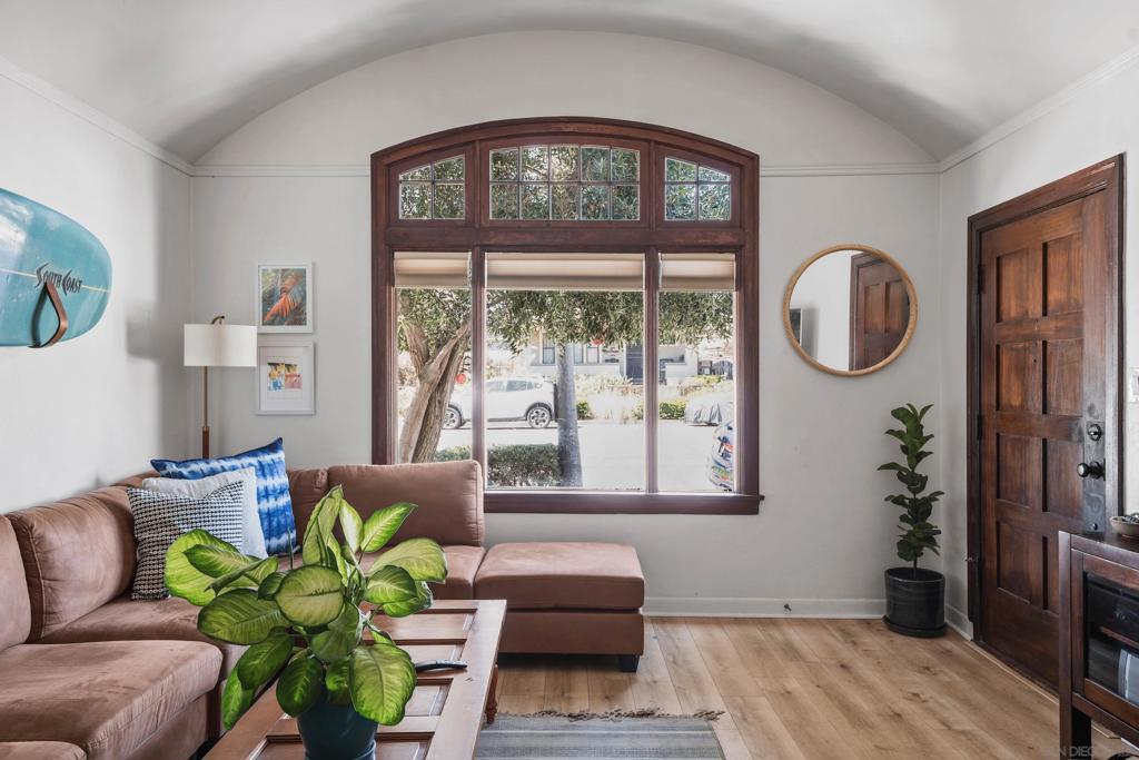 4109 4111 Ibis Street