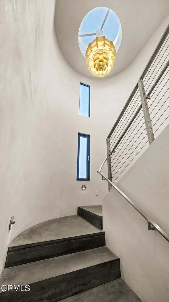 Ventura, California 93001, United States, 3 Bedrooms Bedrooms, ,4 BathroomsBathrooms,Residential,Active,122805