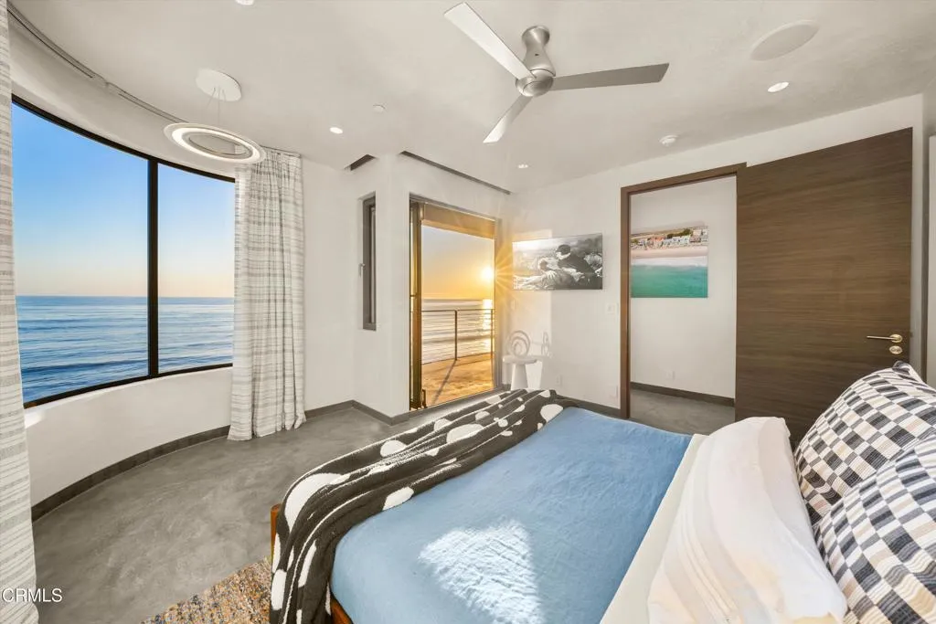 Ventura, California 93001, United States, 3 Bedrooms Bedrooms, ,4 BathroomsBathrooms,Residential,Active,122805