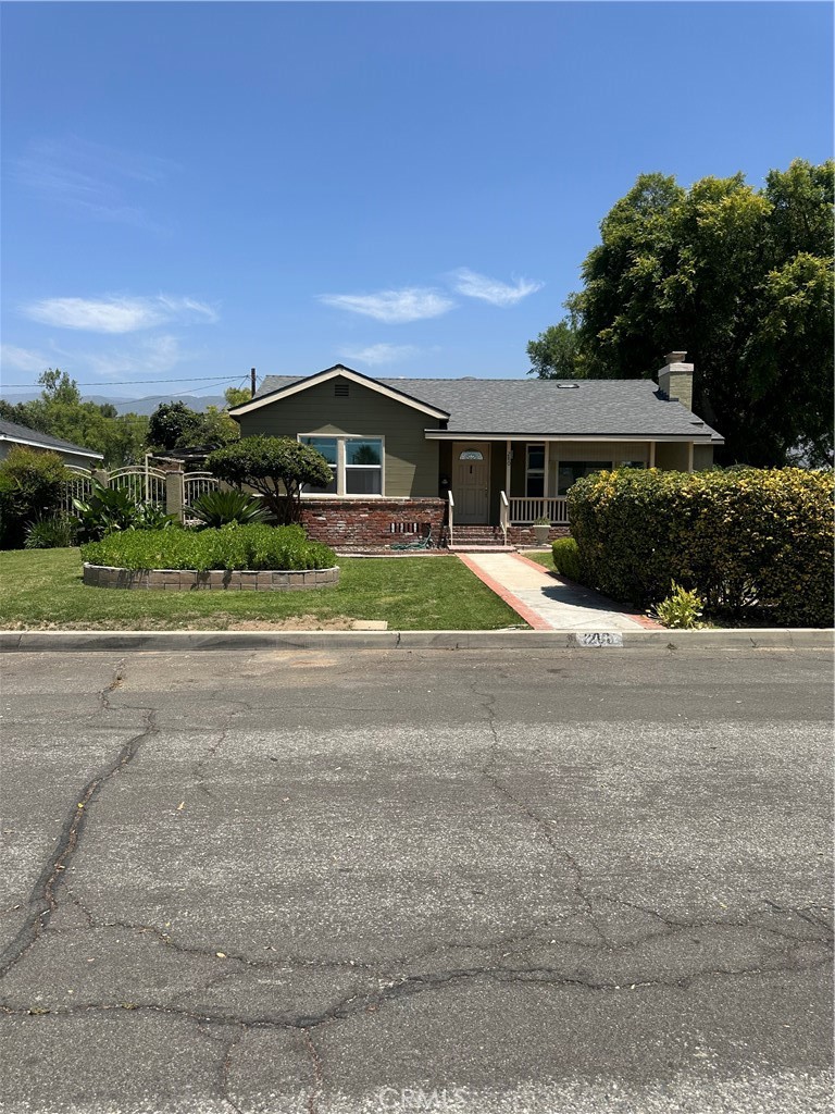 280 Montrose