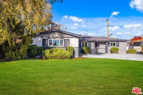 Photo of 665 W Avenue J-12, Lancaster, CA 93534 (MLS # 26657599)