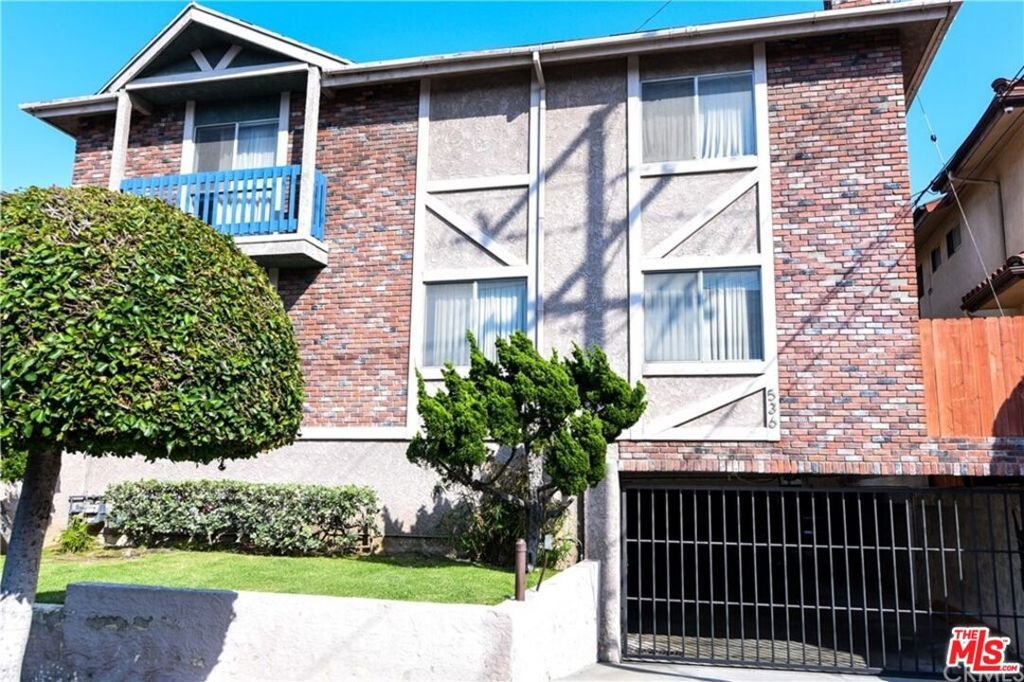 Photo of 536 Evergreen Street #3, Inglewood, CA 90302 (MLS # 26828687)