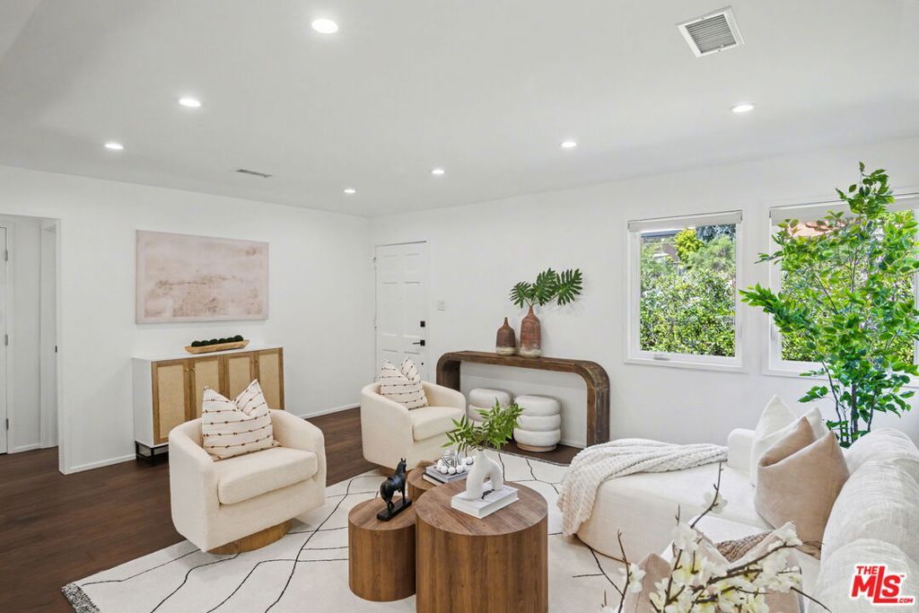 Photo of 10720 National Place, Los Angeles, CA 90034 (MLS # 26665105)