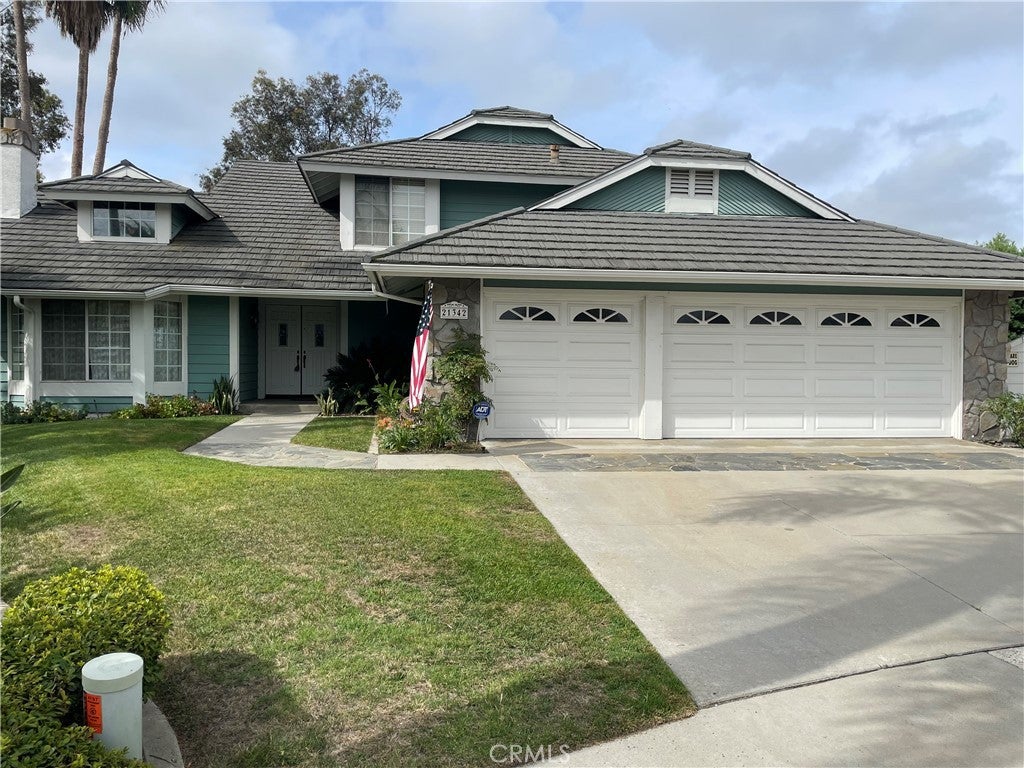 21342 Hillside Court