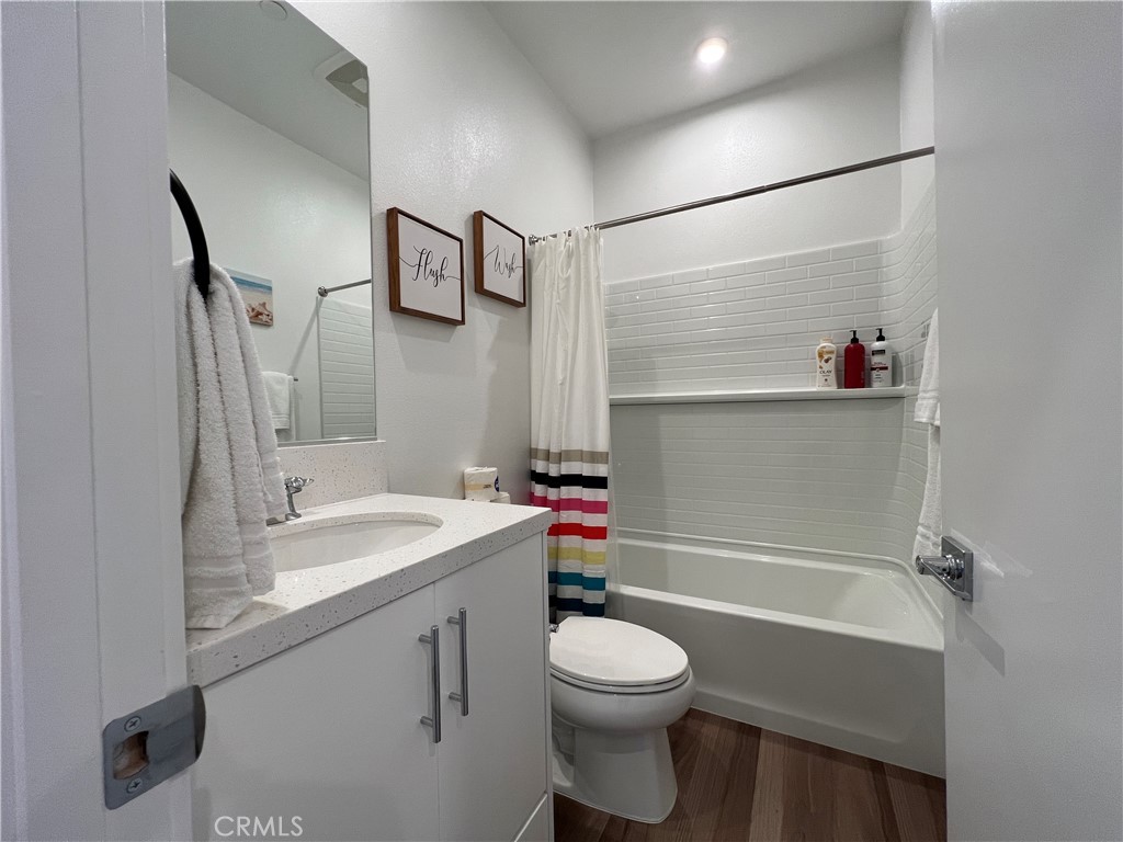 100 WESR - Residential Lease