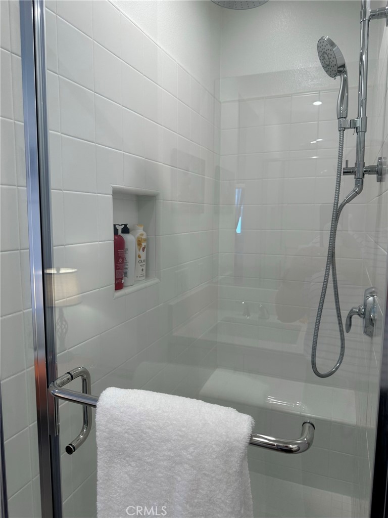 100 WESR - Residential Lease