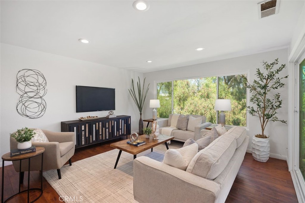 Laguna Village (LV) - Residential