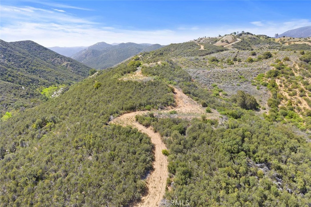 2 La Cresta Highlands Circle
