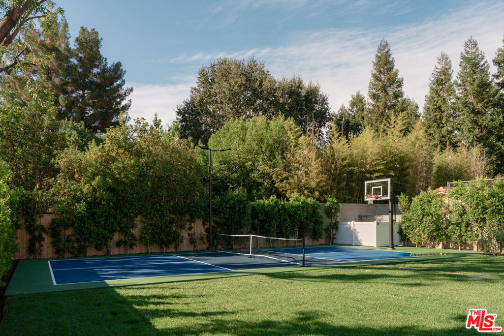 23236 Hatteras Street