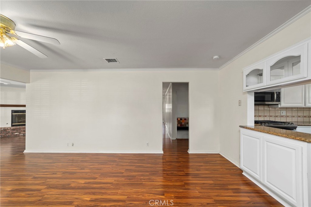18308 E Brookport