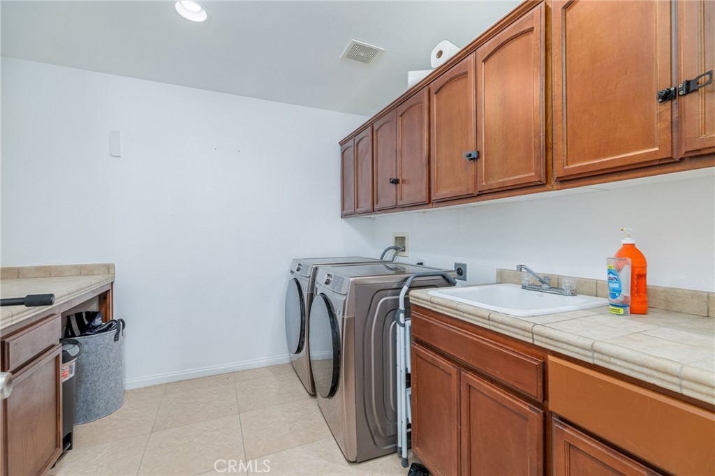 San Jacinto Cove (33126) - Residential