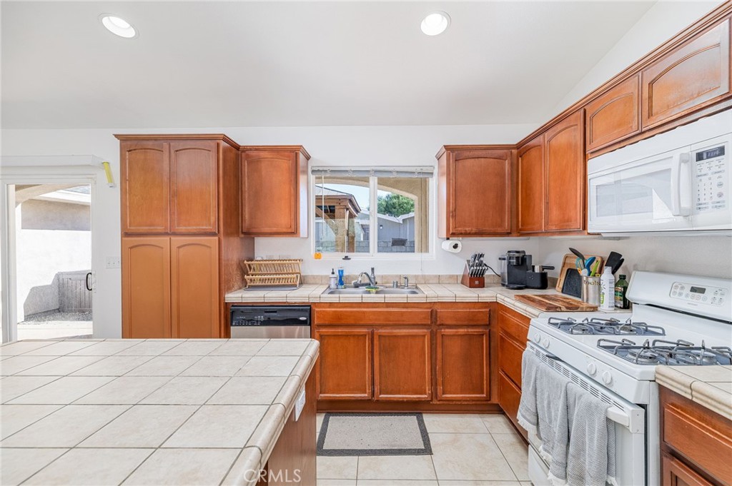 San Jacinto Cove (33126) - Residential