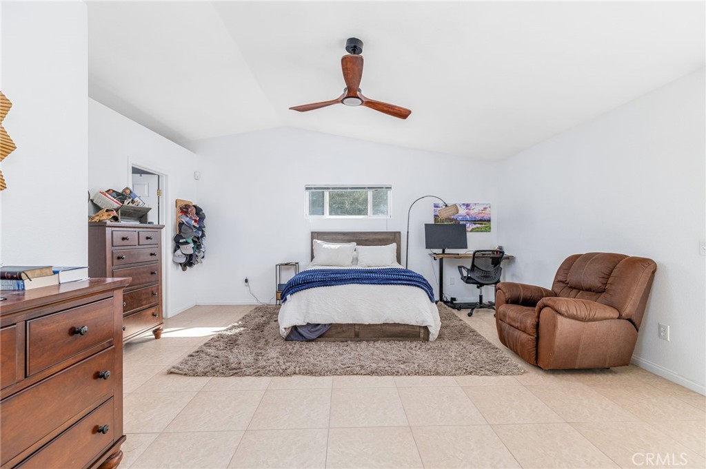 San Jacinto Cove (33126) - Residential