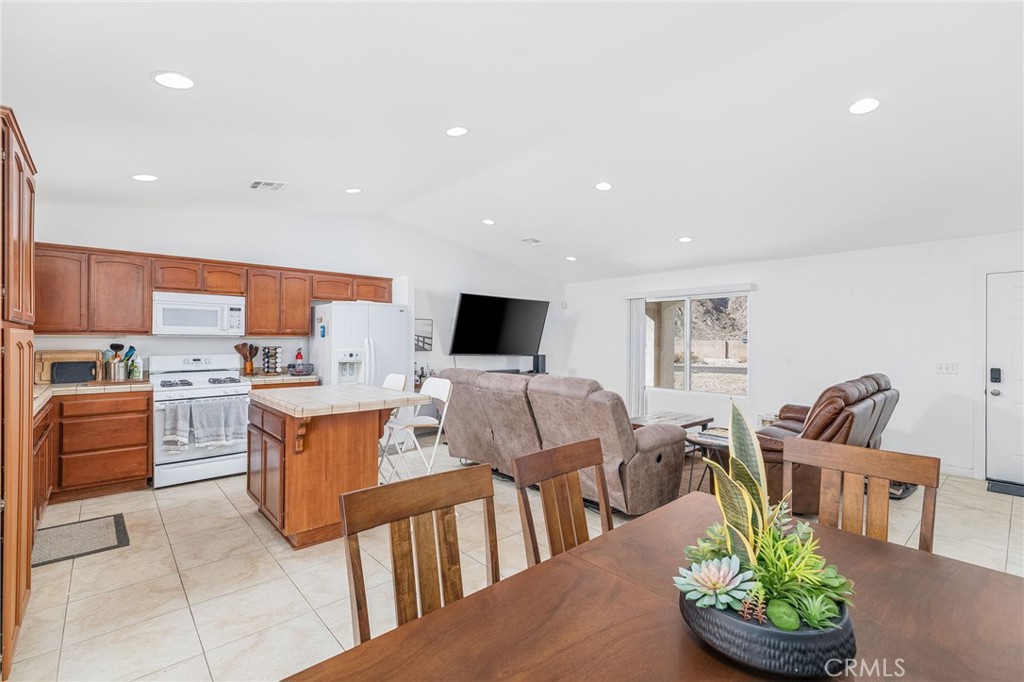 San Jacinto Cove (33126) - Residential