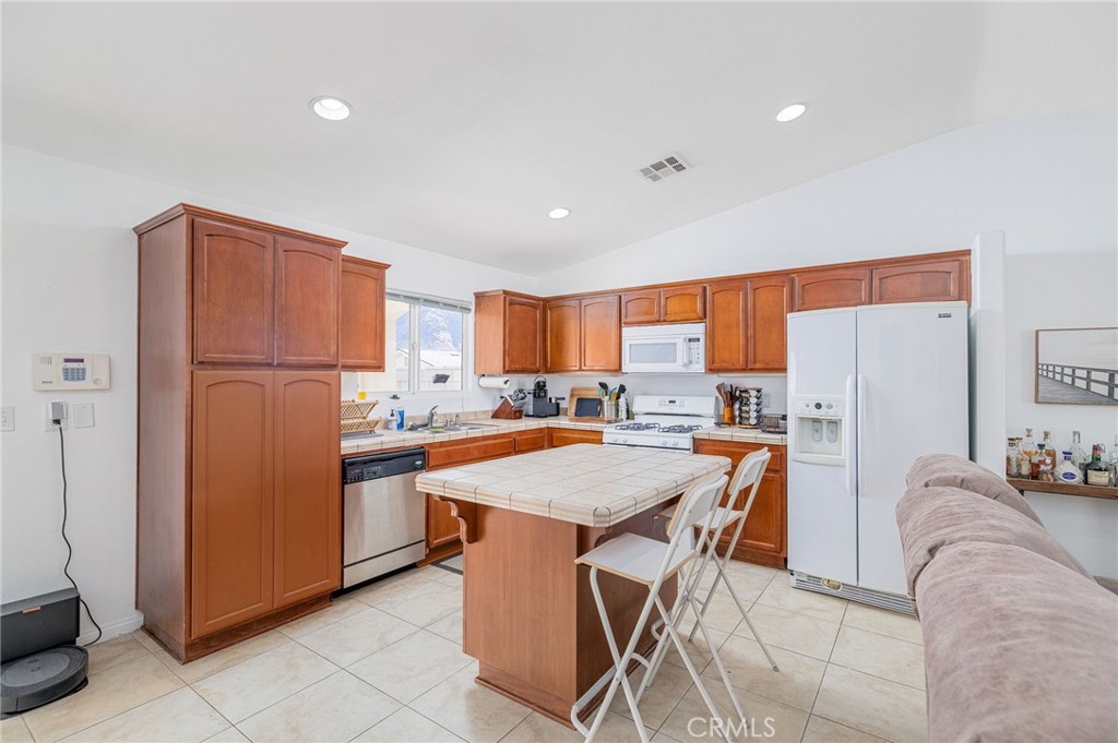 San Jacinto Cove (33126) - Residential